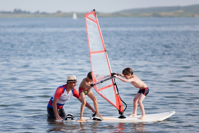  Crianças também pode Windsurf! 